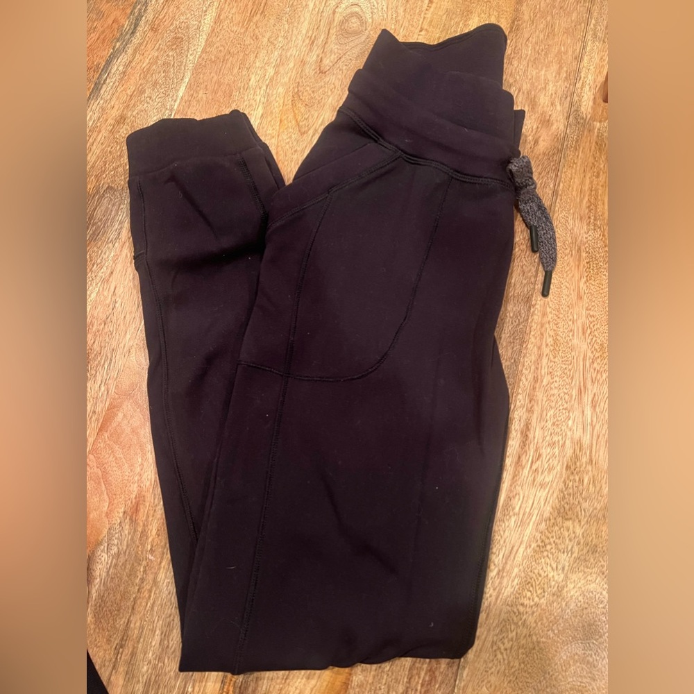 ——Lululemon Blowout SALE, Size 2 & 4——-